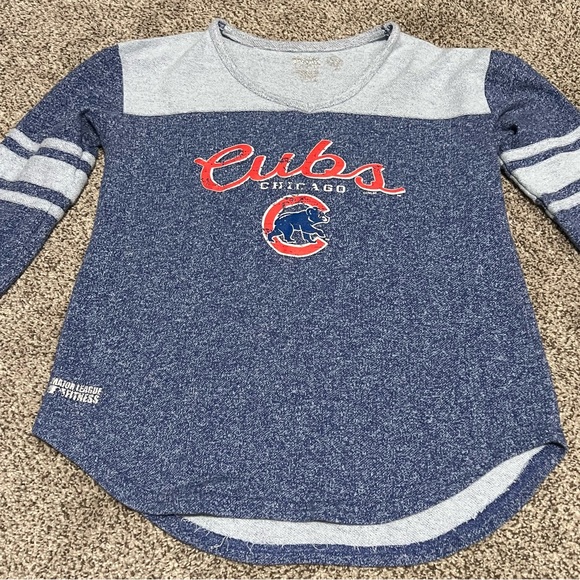 Women’s Major League Baseball Fitness Chicago Cubs Baseball Sweatshirt, Medium - Picture 9 of 13
